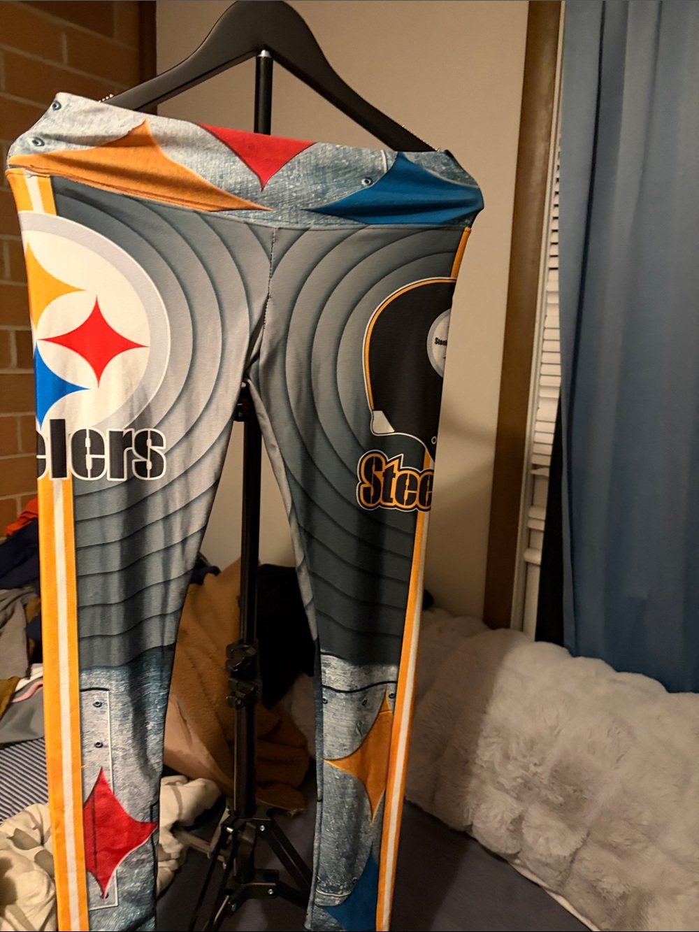 Women's Graphic Leggings - Gray/Gold